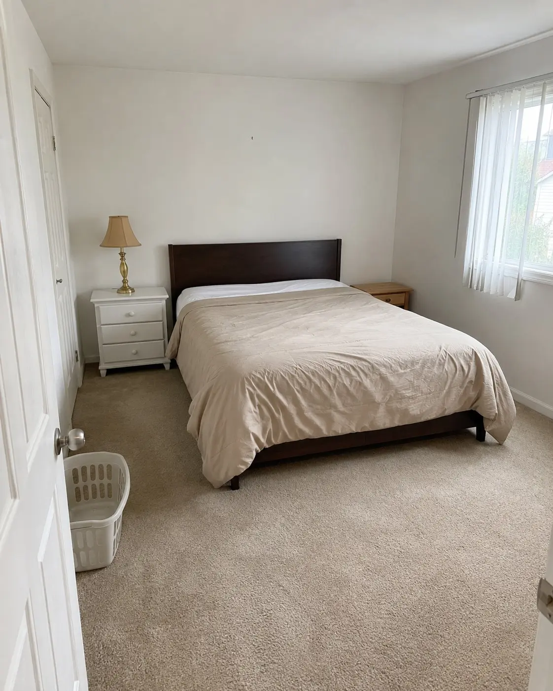 The London bedroom before its redesign